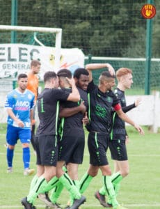 Celebration de match de Daniel Dipa